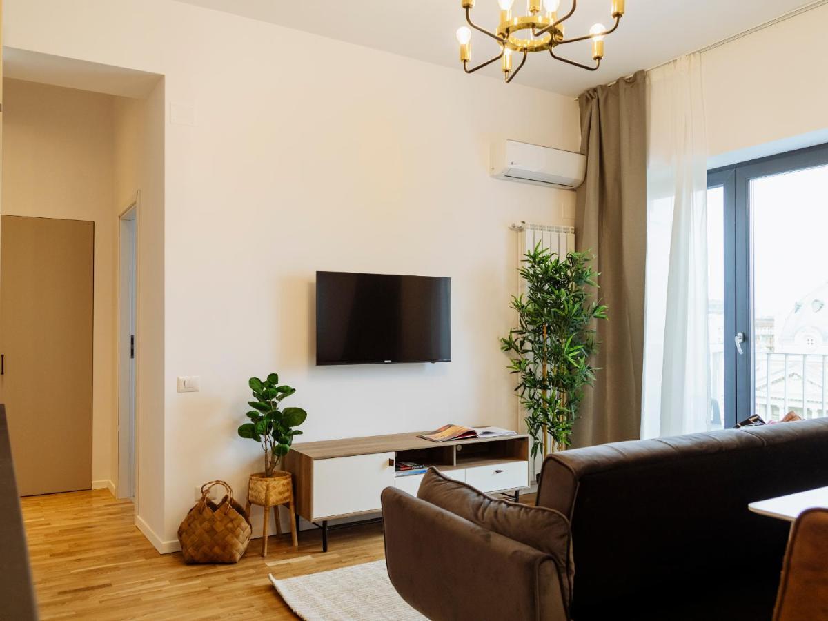 Sunny 2Br Flat - Top Location - Amazing Balcony Bucharest Exterior photo