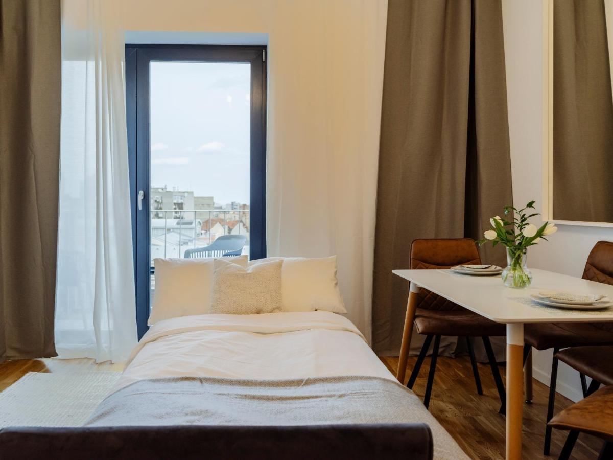 Sunny 2Br Flat - Top Location - Amazing Balcony Bucharest Exterior photo